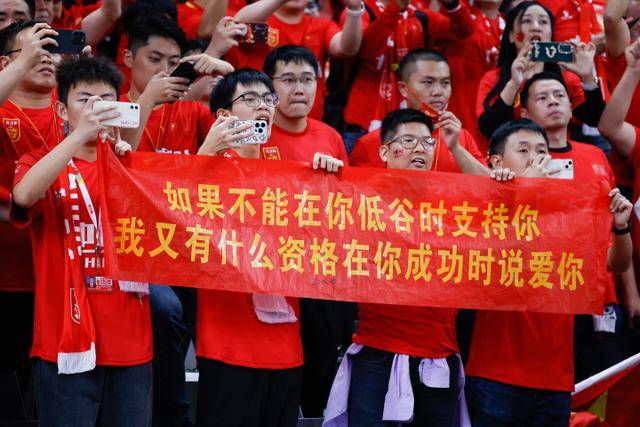 中国光伏行业面临困境：十五万人离职，千亿项目停滞，未来何去何从？